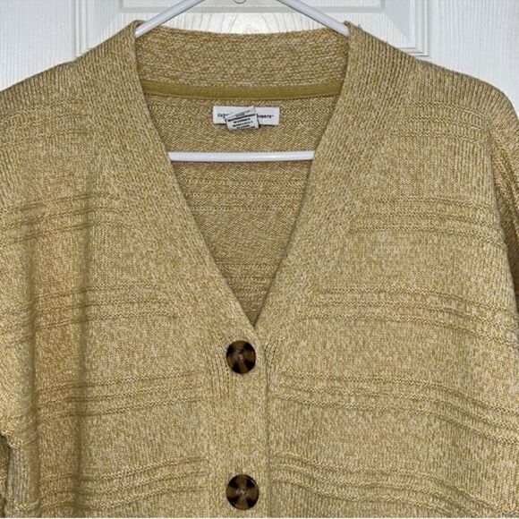 Cupcakes & Cashmere Tan Button Down
Cardigan(Size Large) - Picture 9 of 9